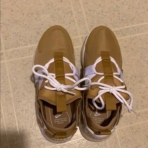 Nike Huarache City Low sneakers